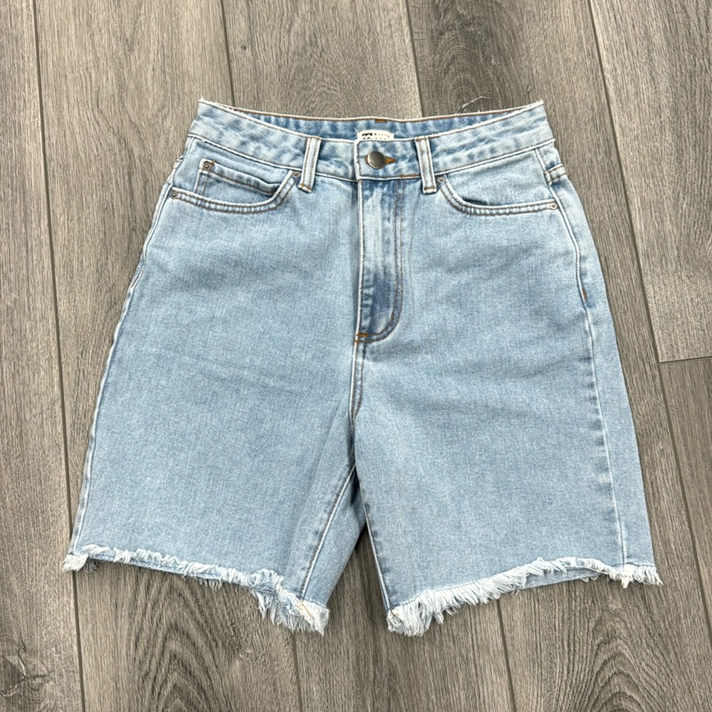 Billabong Shorts - NWOT
